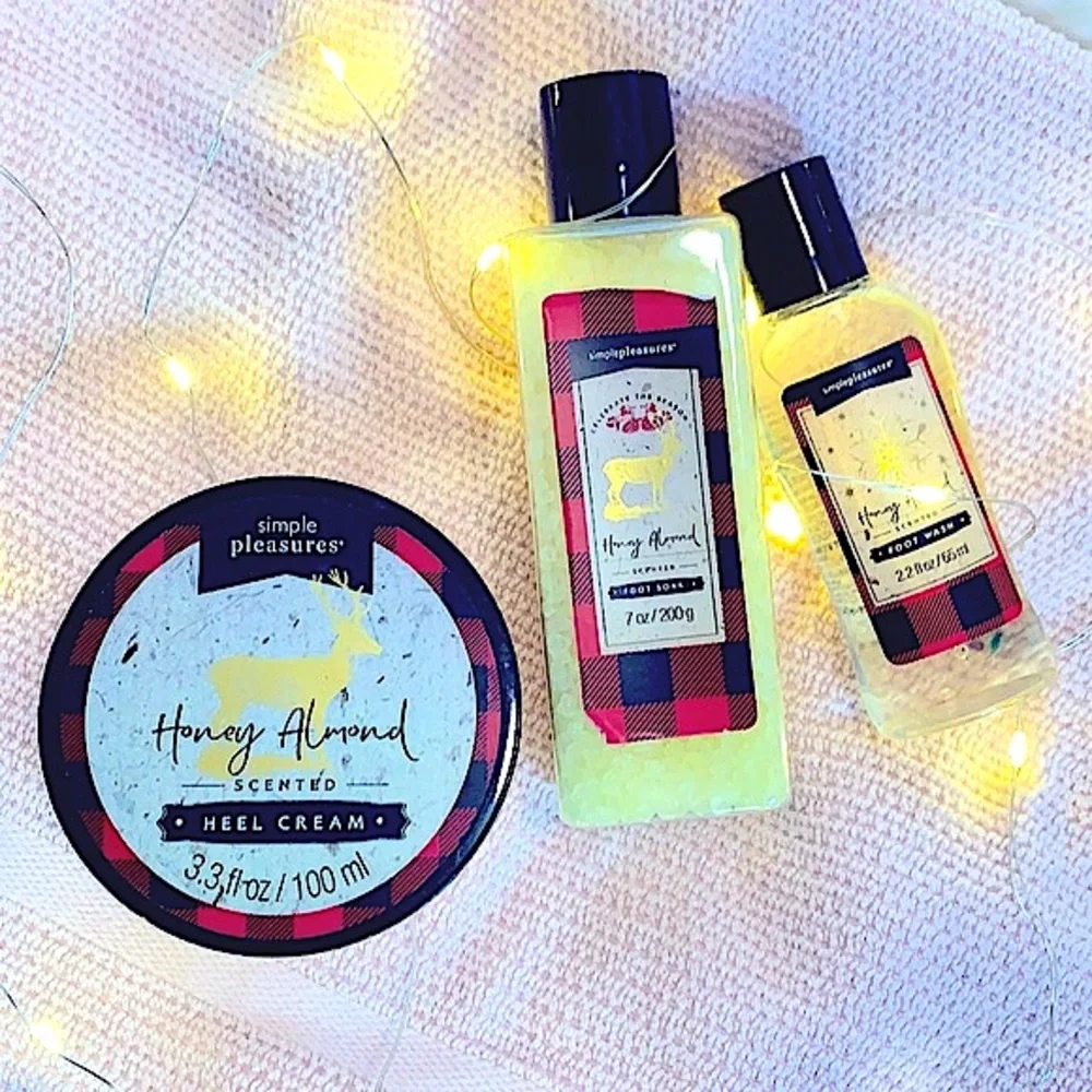 New »Simple Pleasures« 3pc Home Spa Pampering Pedicure Set »Honey Almond Scent«